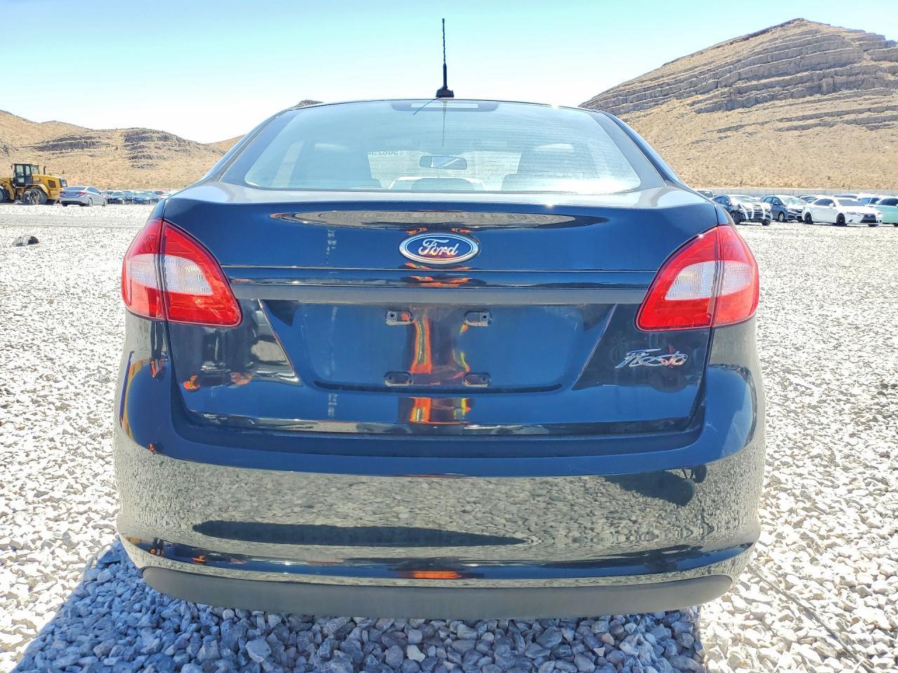 2011 FORD Fiesta