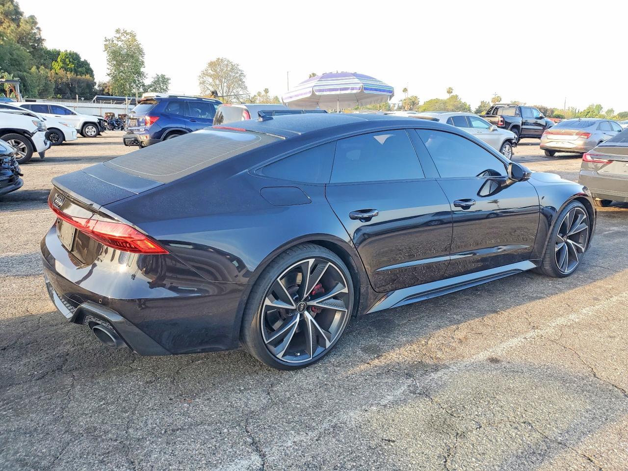 2021 AUDI RS7