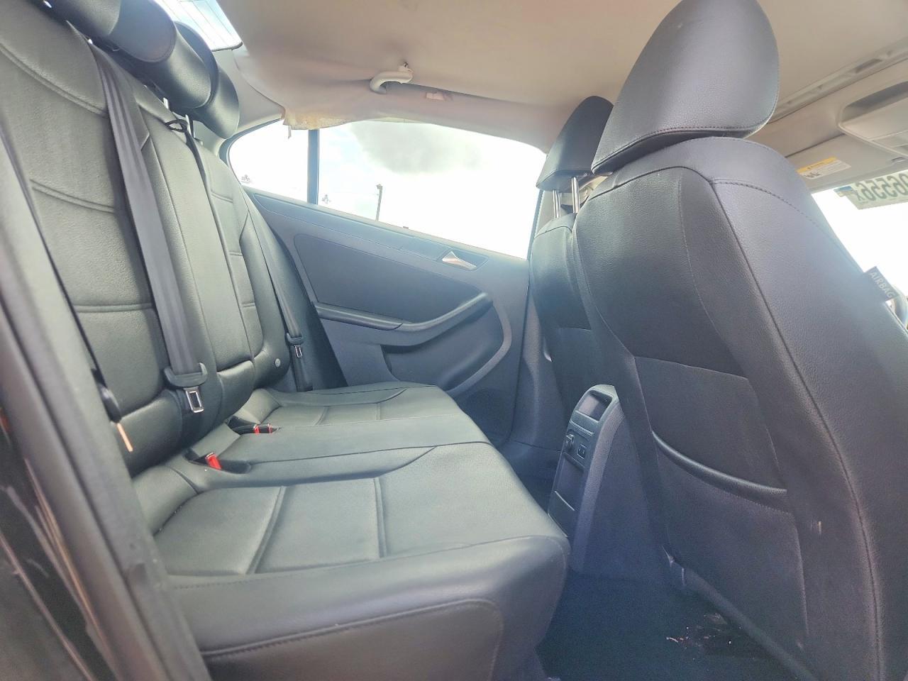 2012 VOLKSWAGEN JETTA