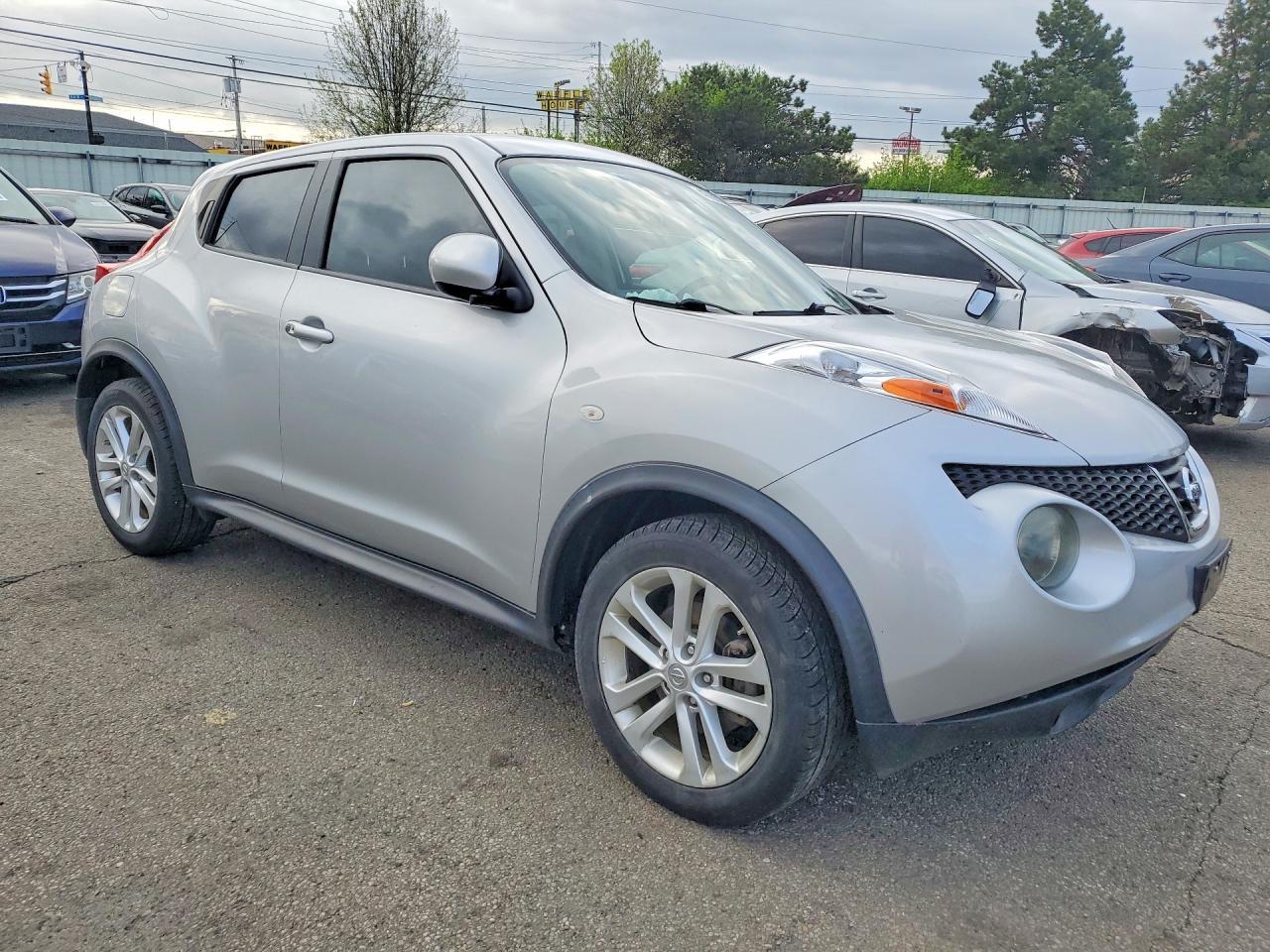 2013 NISSAN Juke