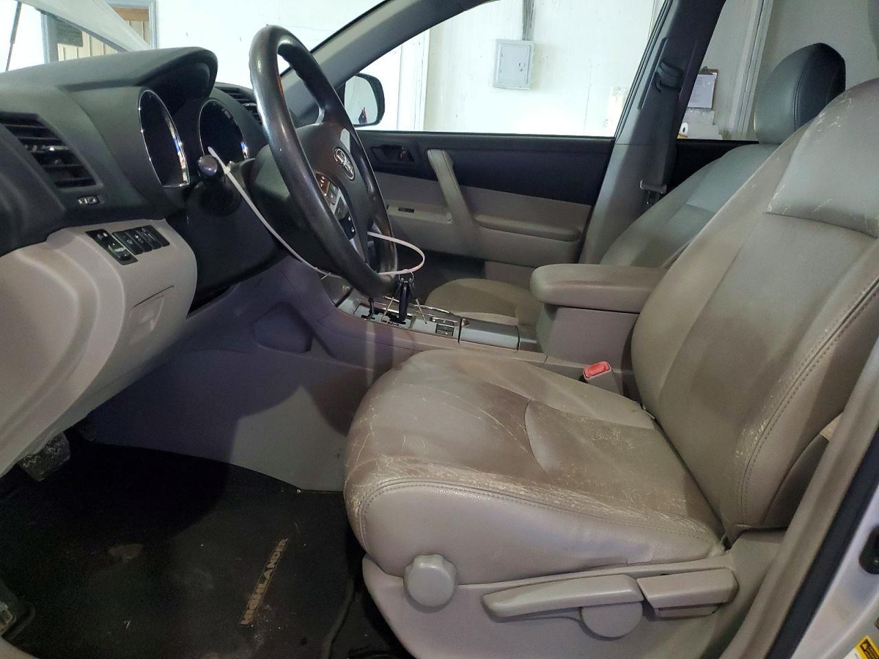 2013 TOYOTA HIGHLANDER
