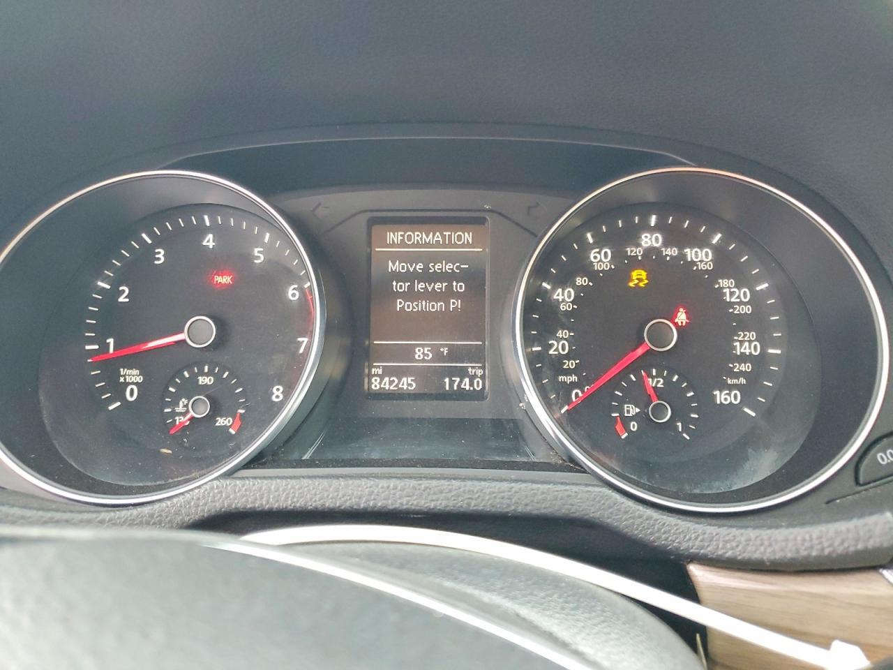 2016 VOLKSWAGEN Passat