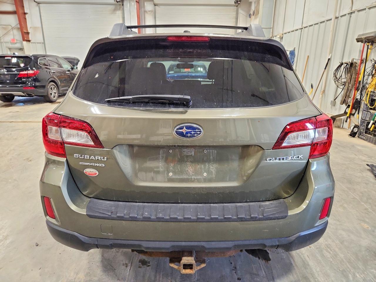 2015 SUBARU Outback