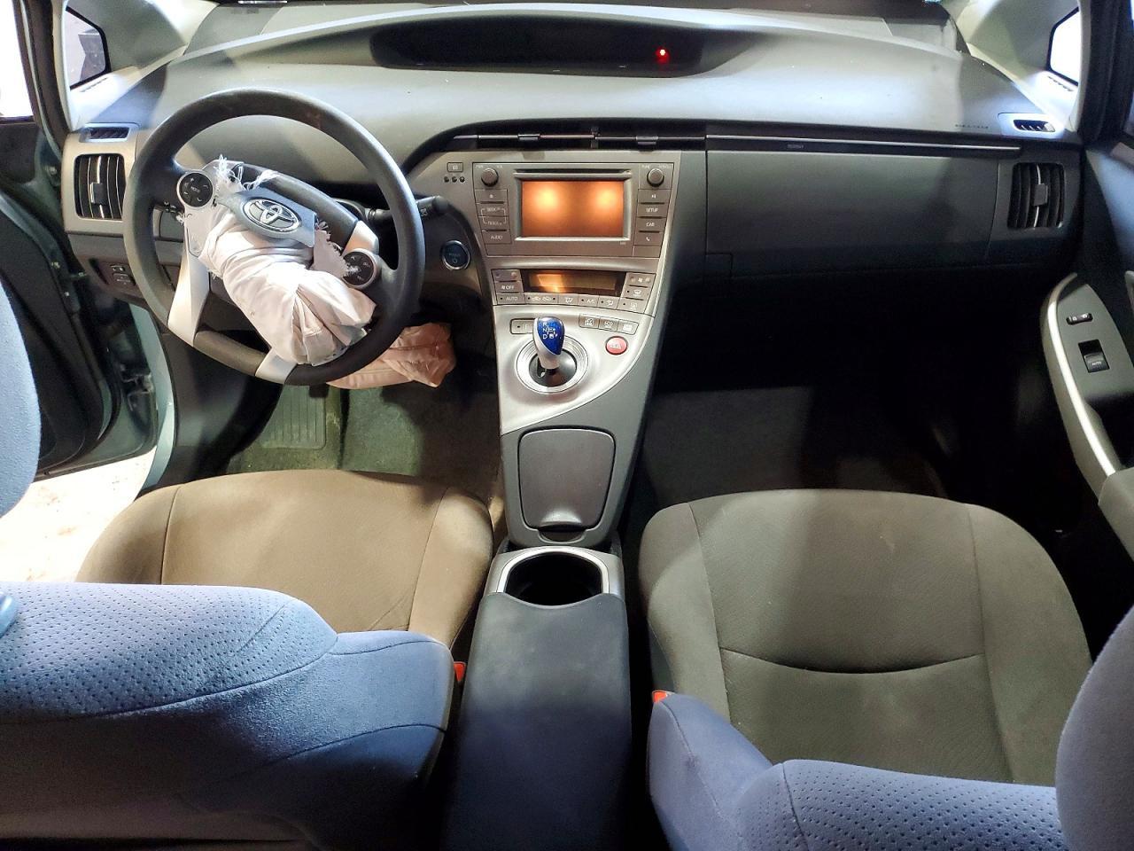 2015 TOYOTA PRIUS