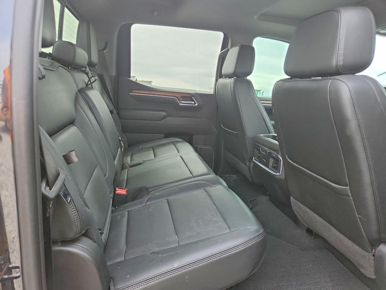 2023 GMC Sierra