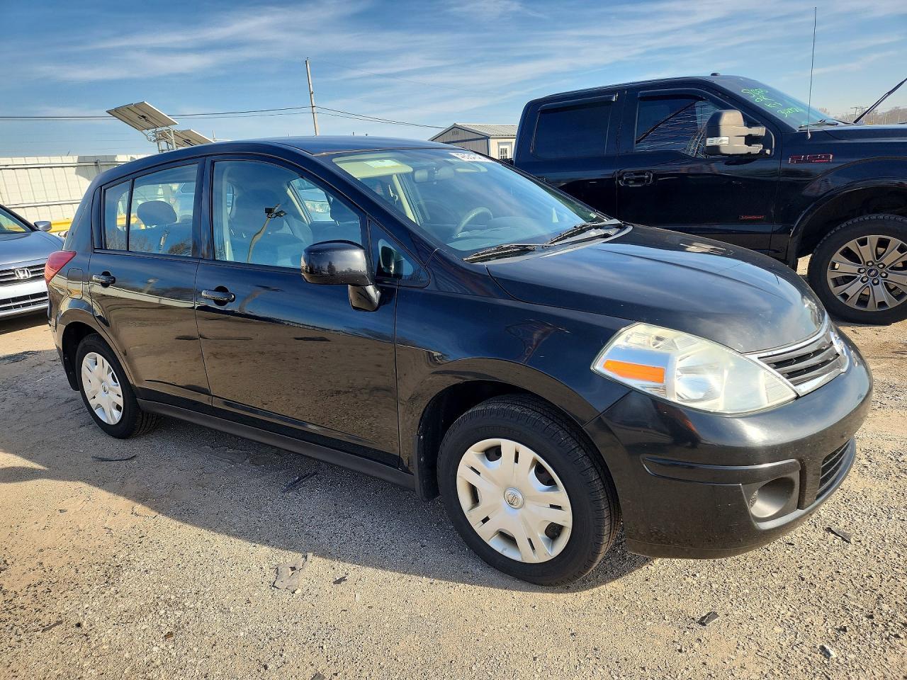 2010 NISSAN VERSA