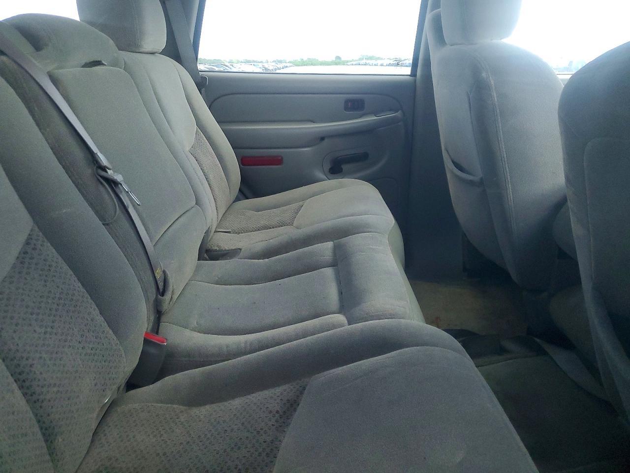 2004 CHEVROLET Tahoe