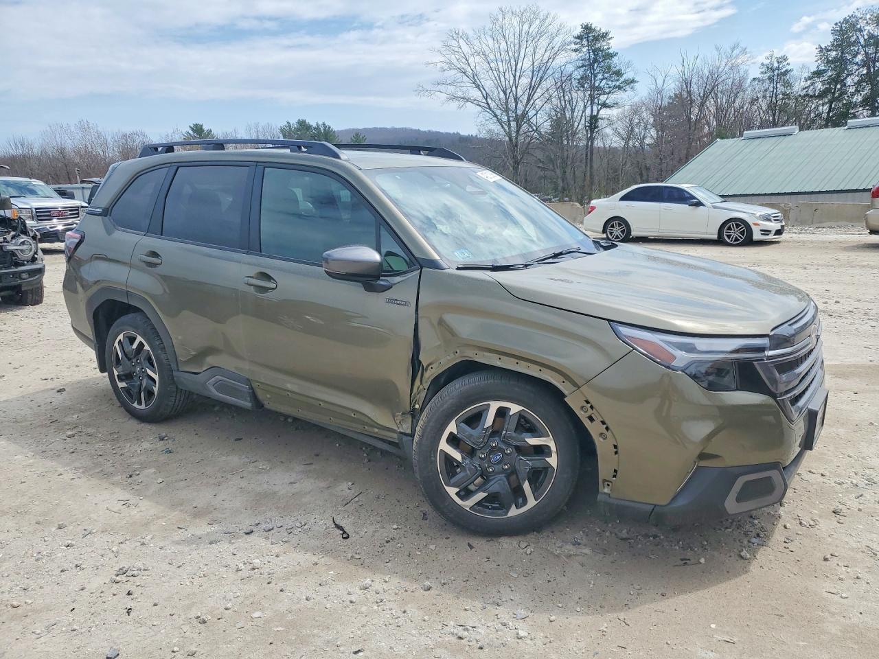 2025 SUBARU FORESTER