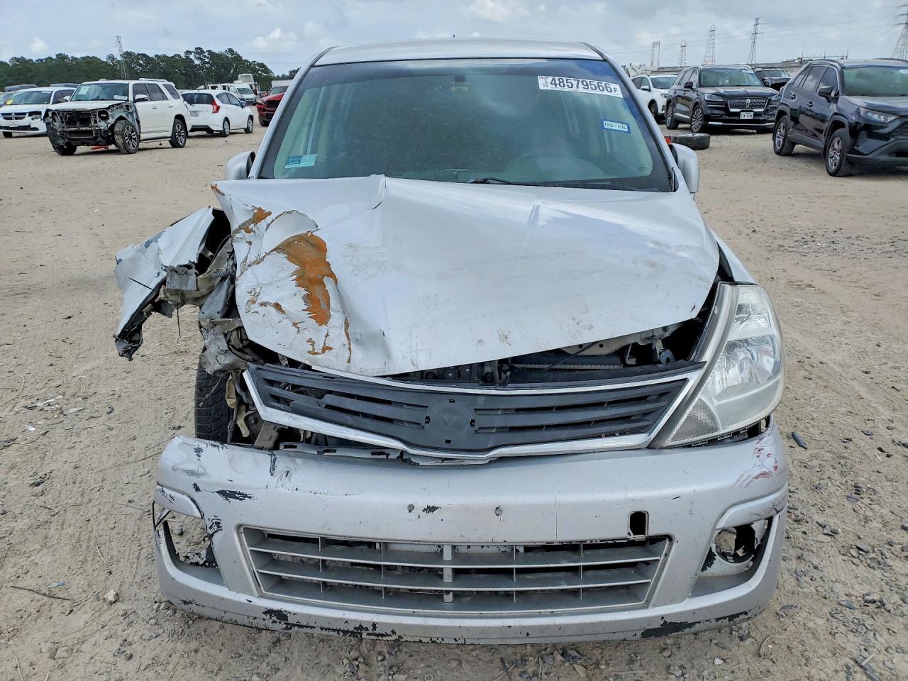 2011 NISSAN VERSA