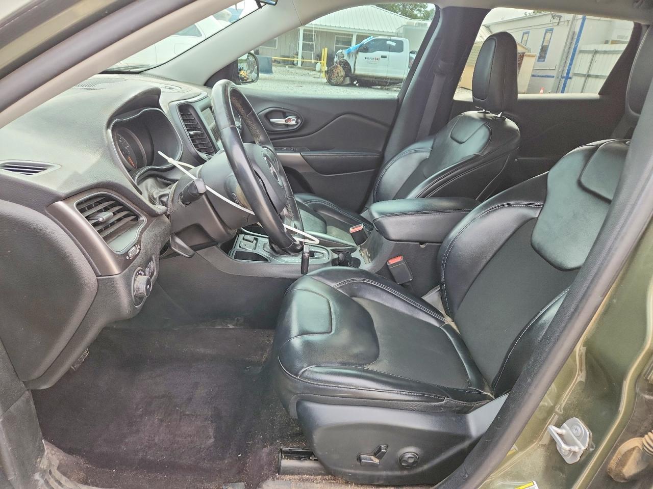2019 JEEP CHEROKEE