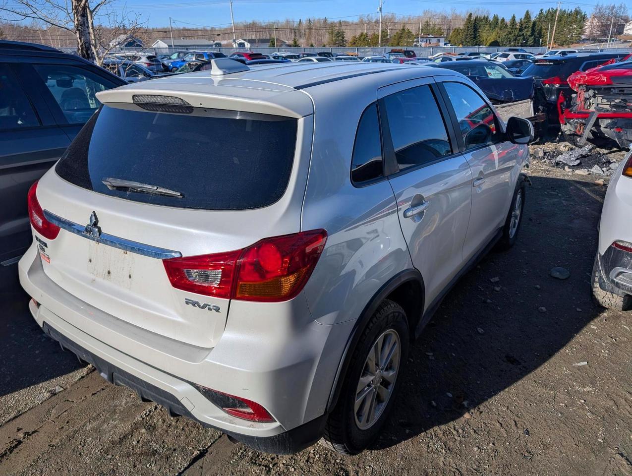 2019 MITSUBISHI RVR