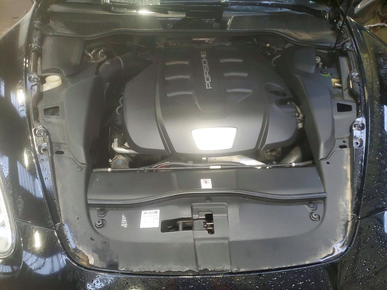 2013 PORSCHE CAYENNE