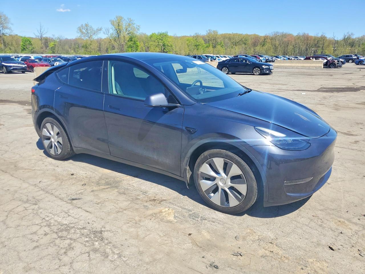 2024 TESLA MODEL Y