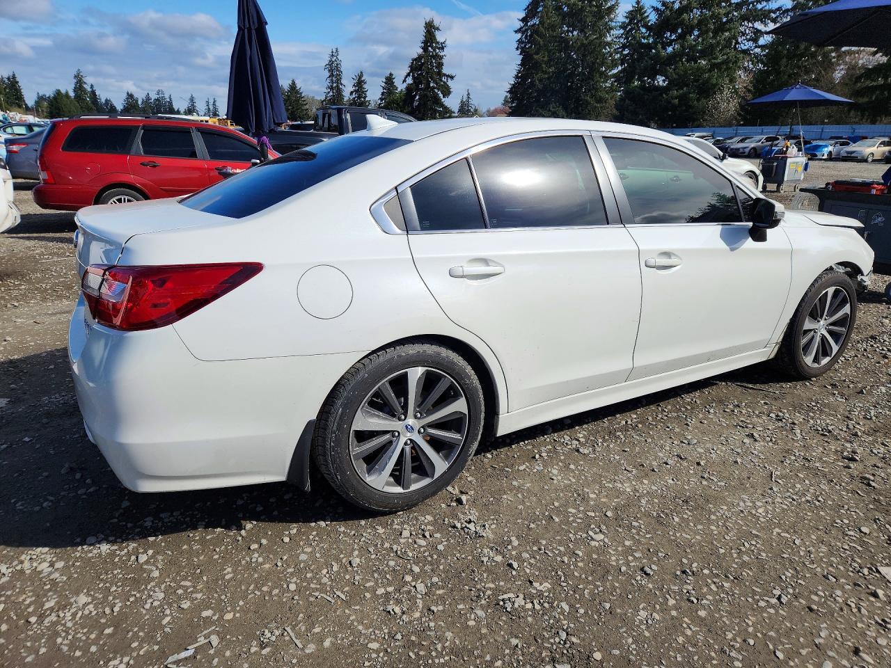 2016 SUBARU Legacy