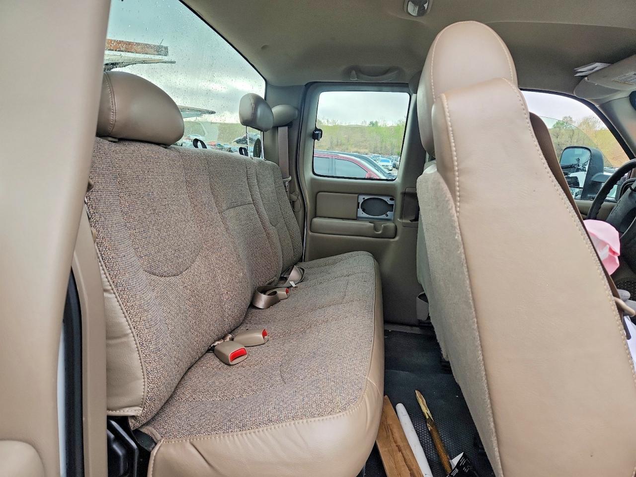 2004 CHEVROLET Silverado