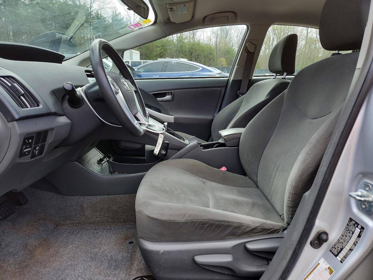 2011 TOYOTA PRIUS