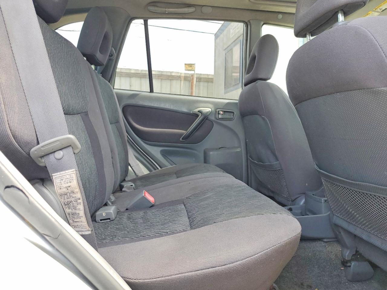2003 TOYOTA RAV4