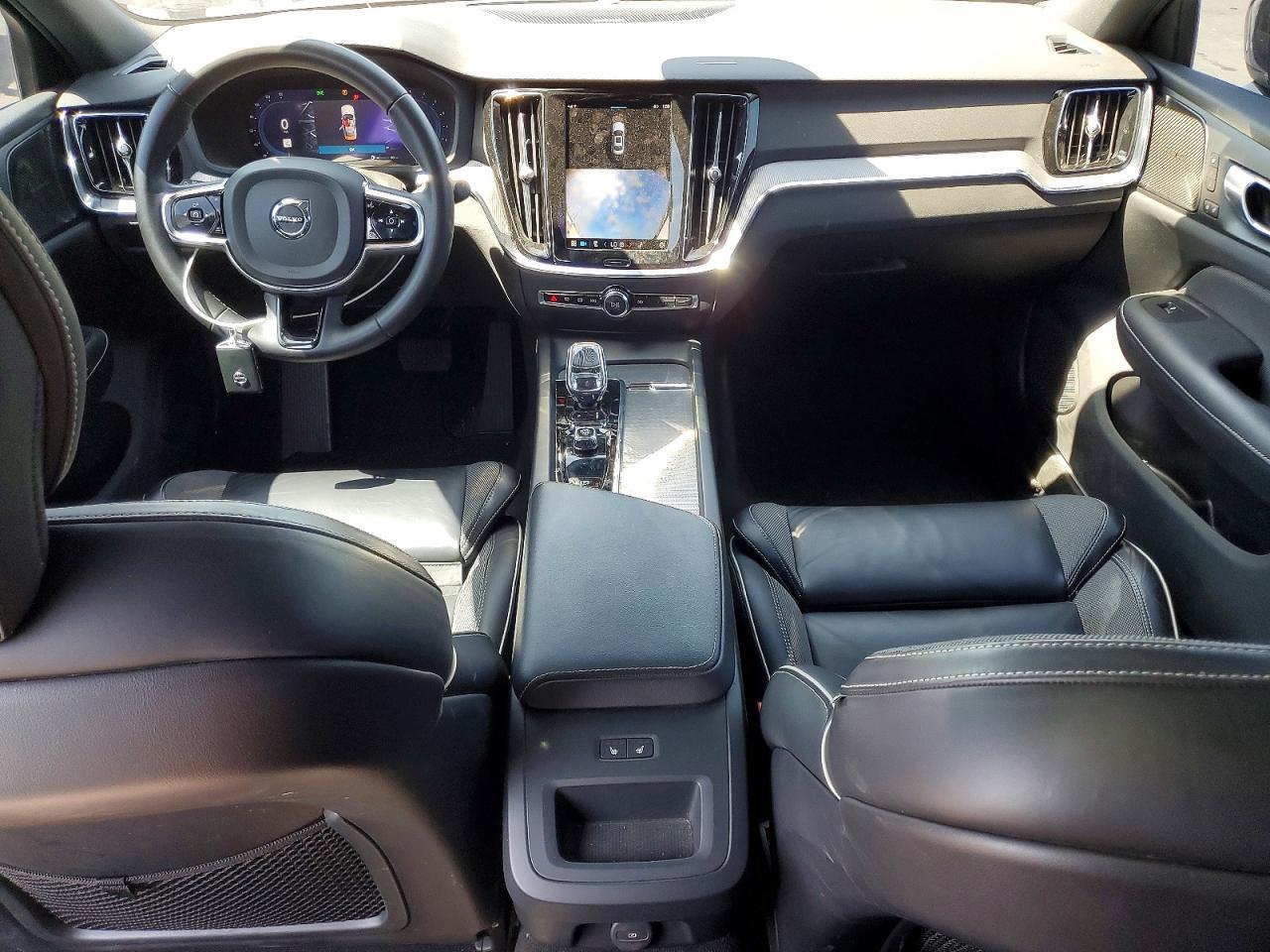 2024 VOLVO S60