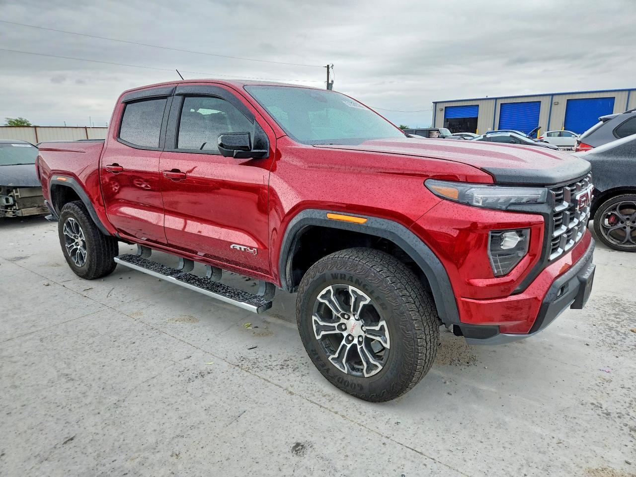 2024 GMC CANYON