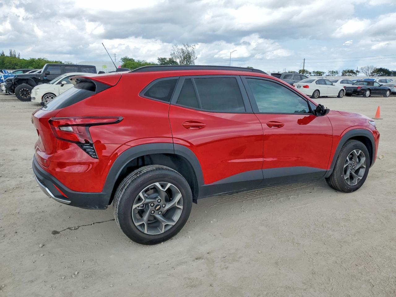 2026 CHEVROLET TRAX