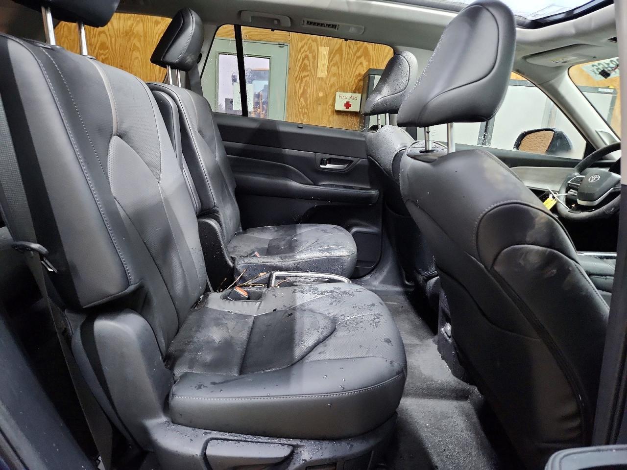 2026 TOYOTA HIGHLANDER