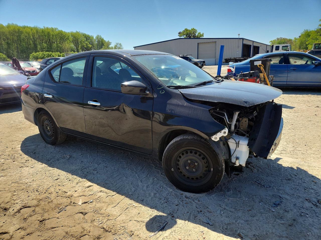 2019 NISSAN VERSA