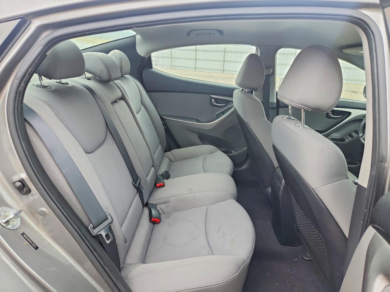 2012 HYUNDAI ELANTRA