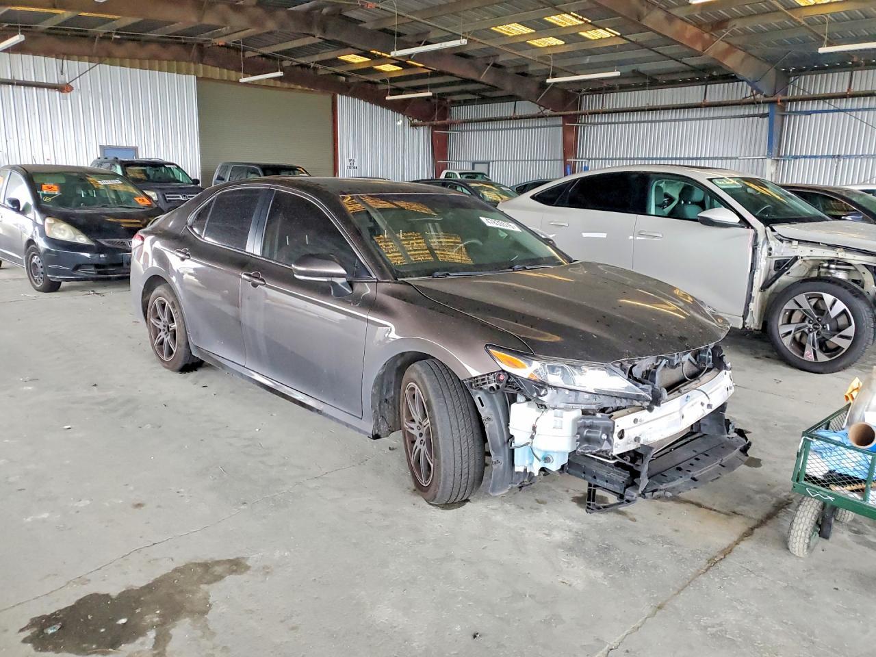 2018 TOYOTA CAMRY