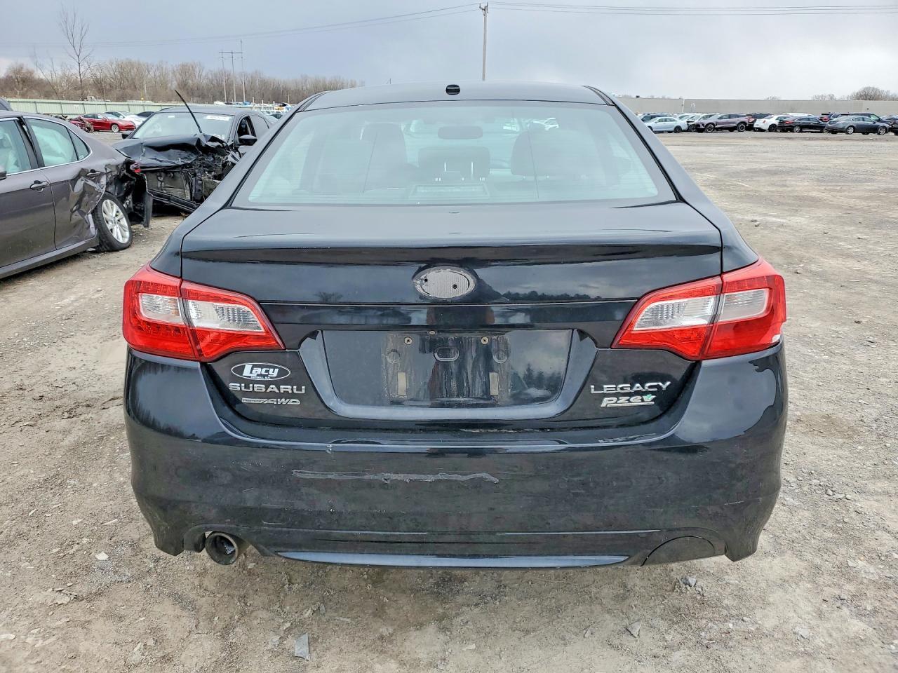 2015 SUBARU Legacy