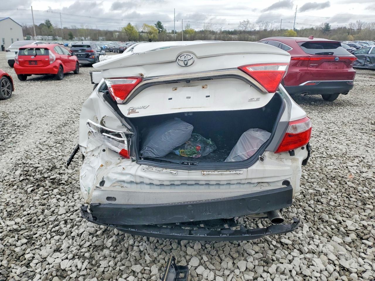 2016 TOYOTA CAMRY