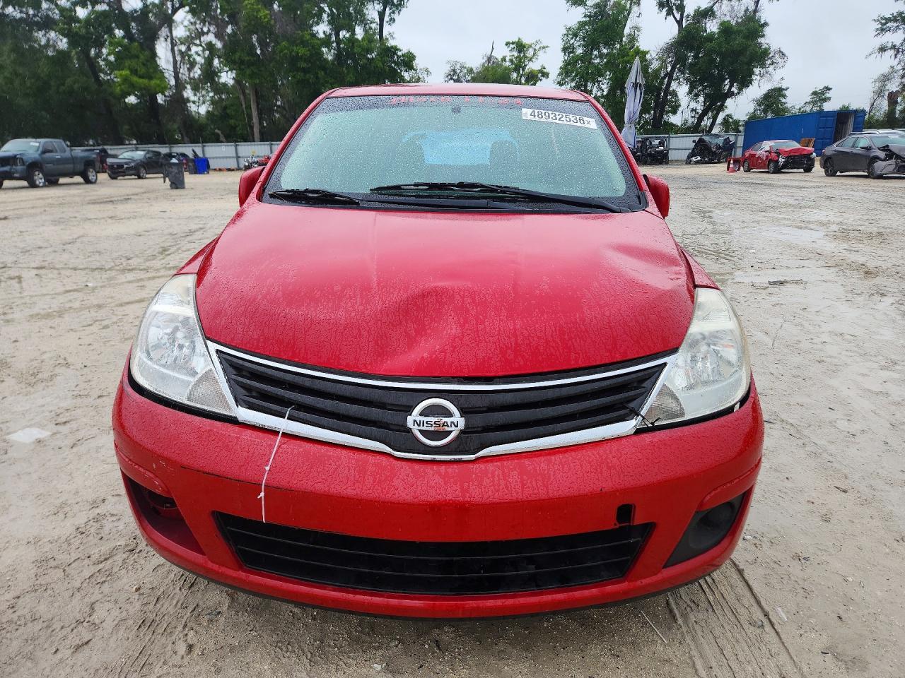 2011 NISSAN VERSA