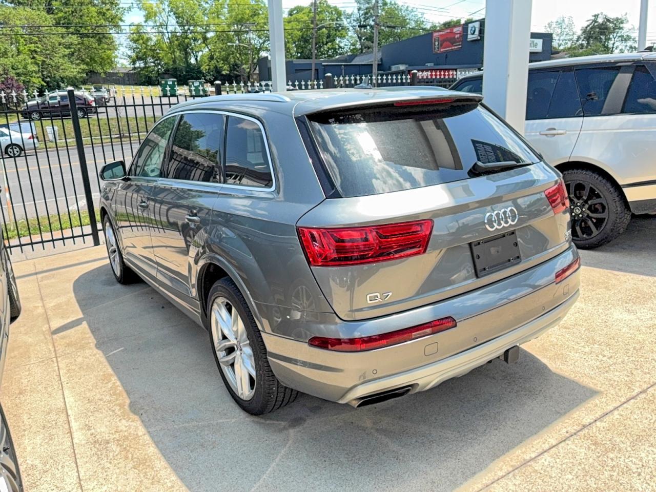 2017 AUDI Q7