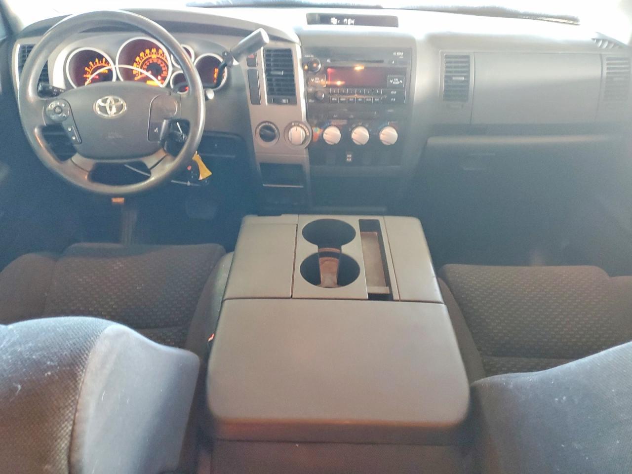 2011 TOYOTA TUNDRA