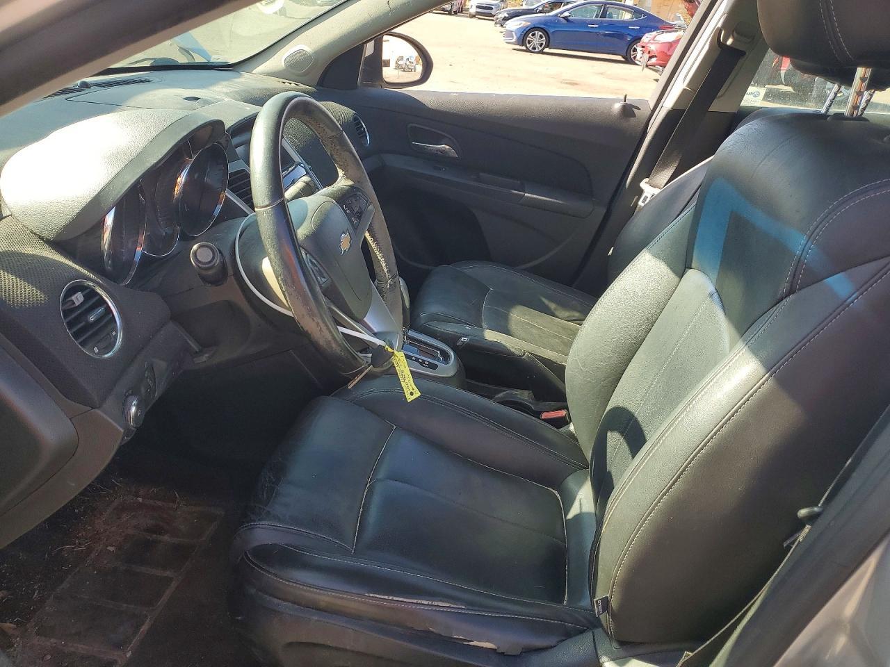 2011 CHEVROLET CRUZE