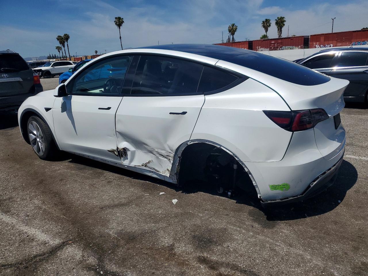 2023 TESLA MODEL Y
