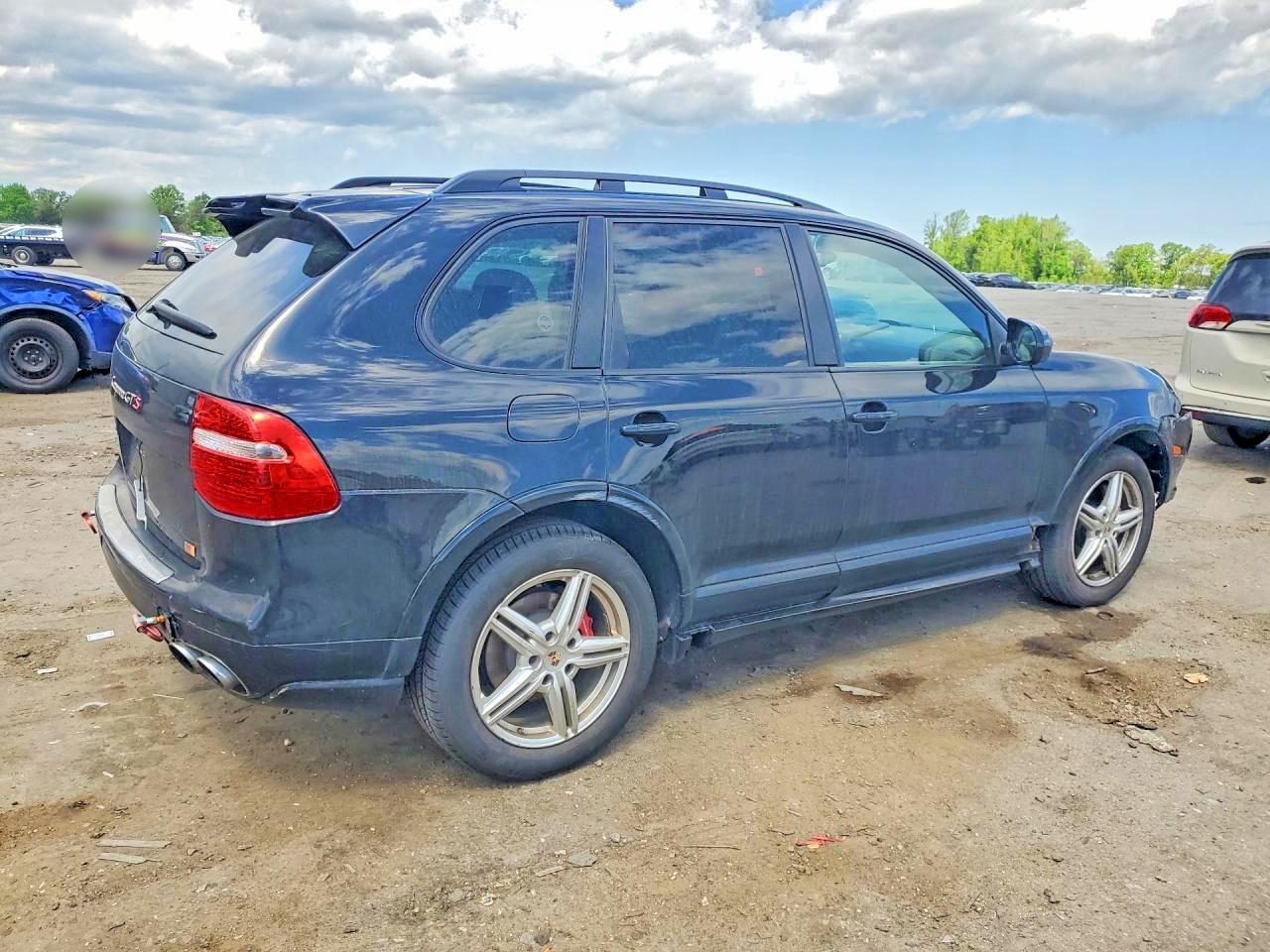 2010 PORSCHE CAYENNE