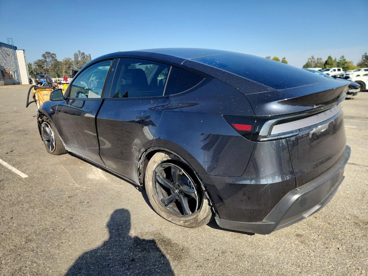 2026 TESLA MODEL Y