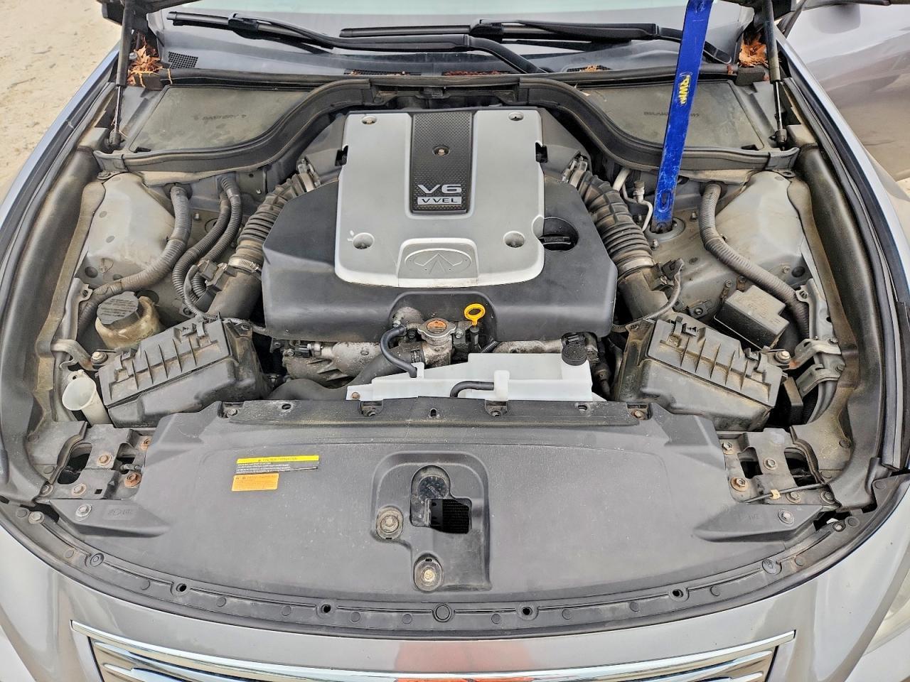 2013 INFINITI G37