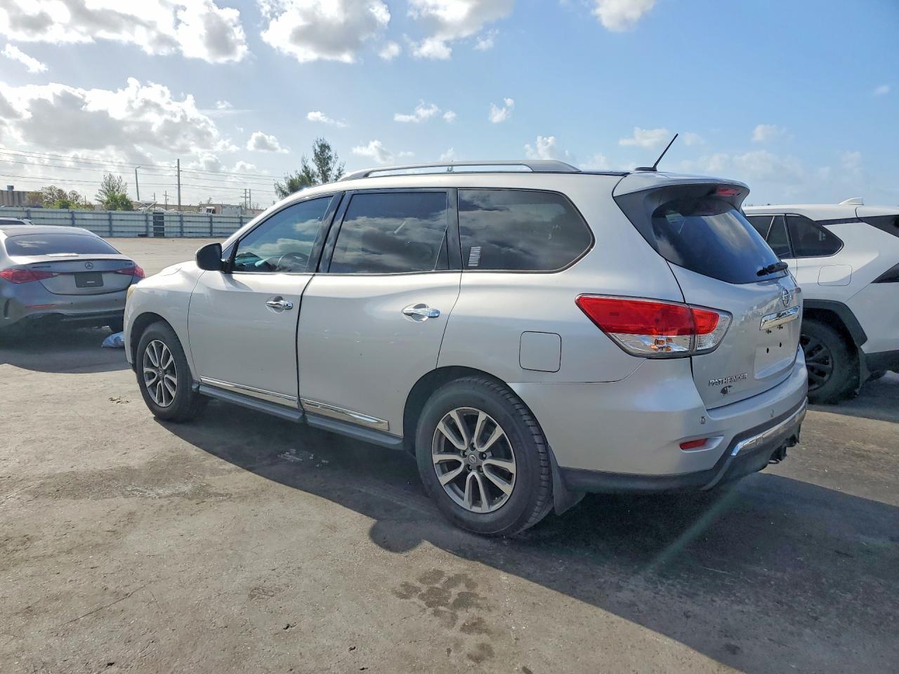 2014 NISSAN PATHFINDER
