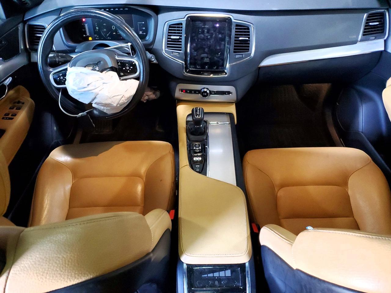 2018 VOLVO XC90