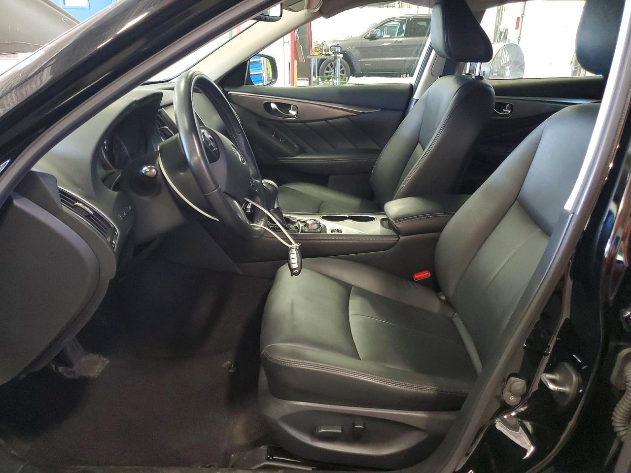 2016 INFINITI Q50