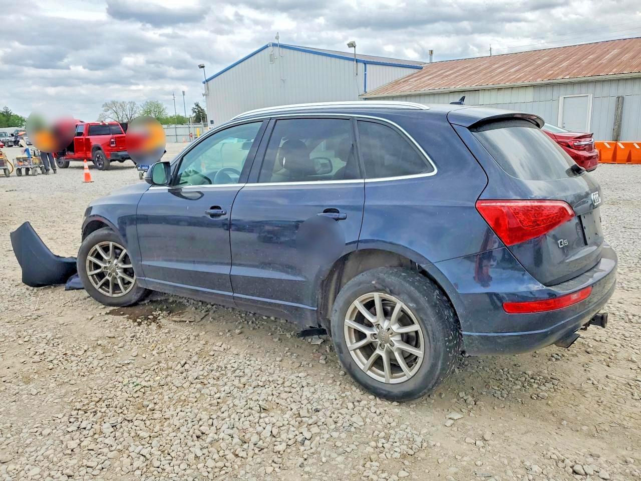 2010 AUDI Q5