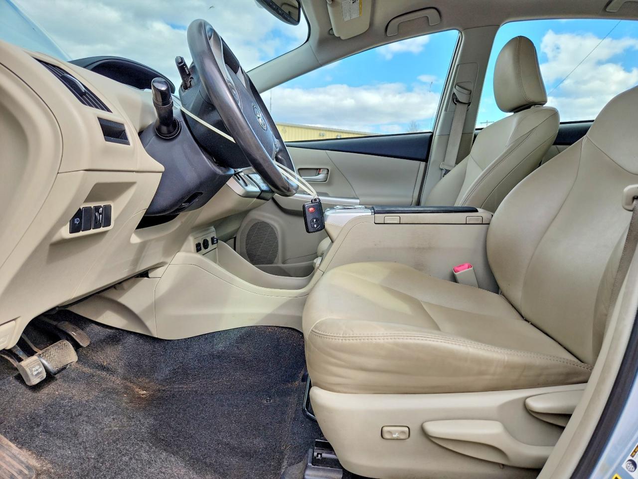 2012 TOYOTA PRIUS V