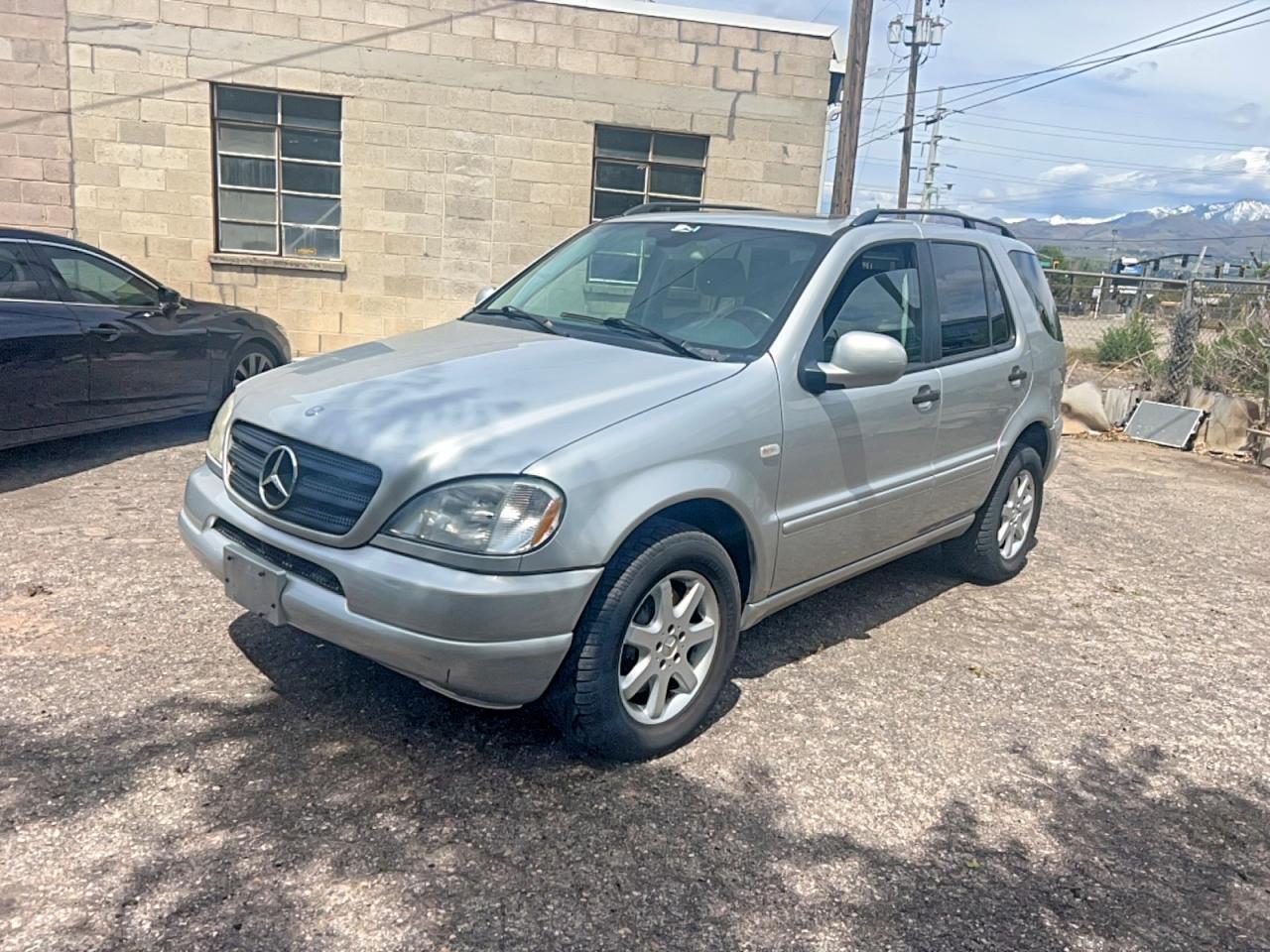 2001 MERCEDES-BENZ ML-Class