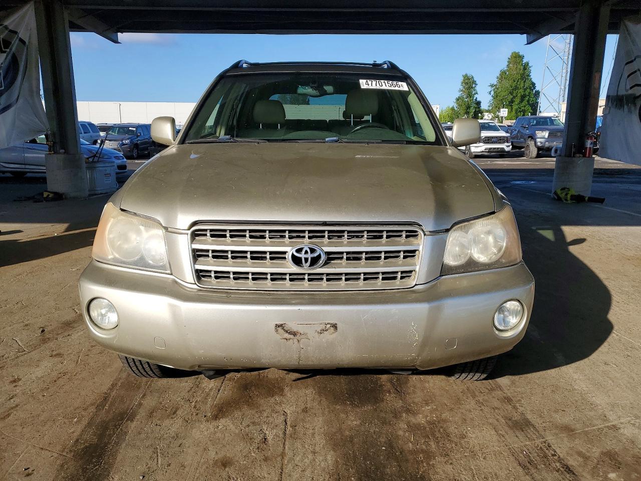 2002 TOYOTA HIGHLANDER