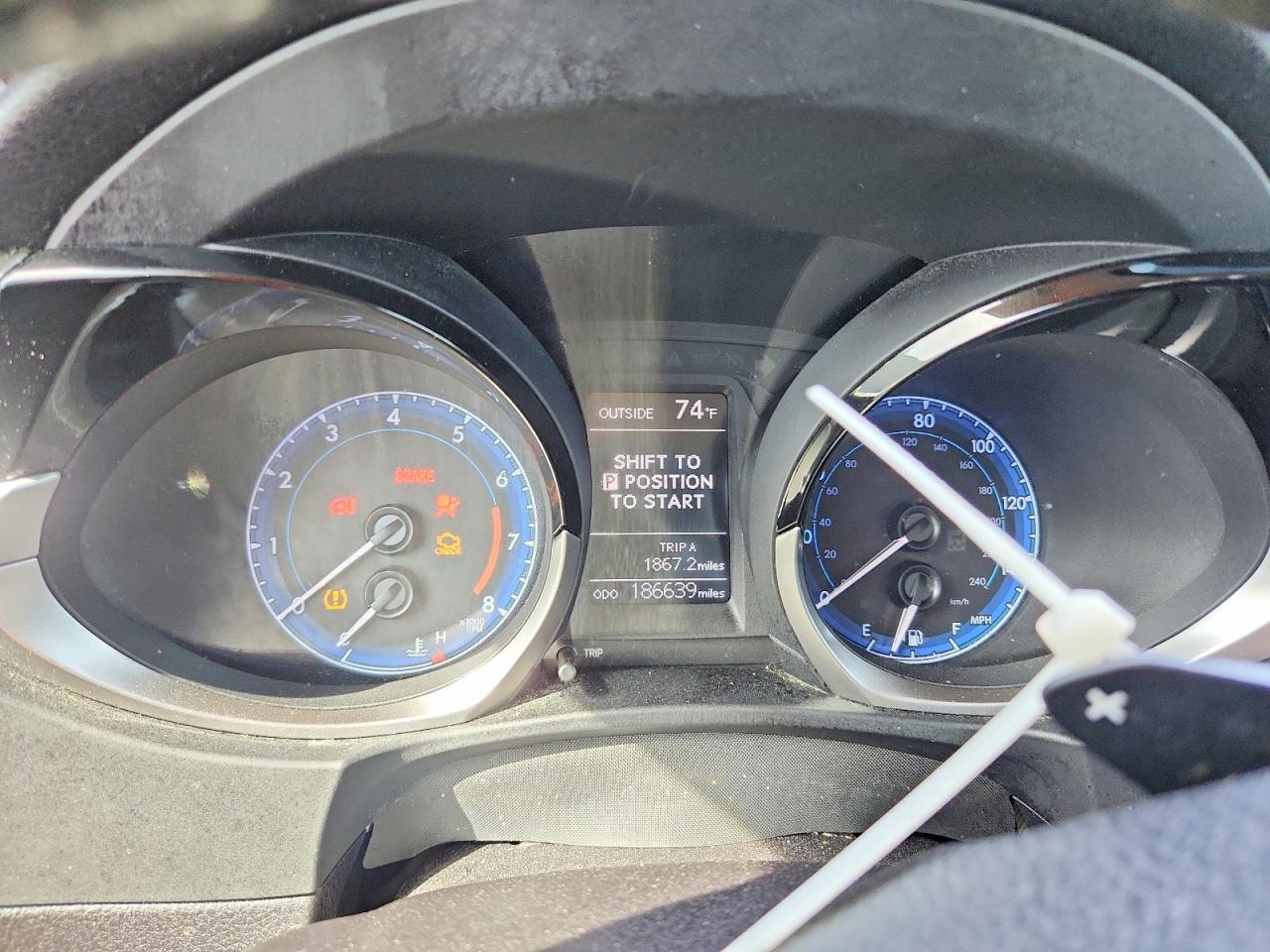 2015 TOYOTA COROLLA