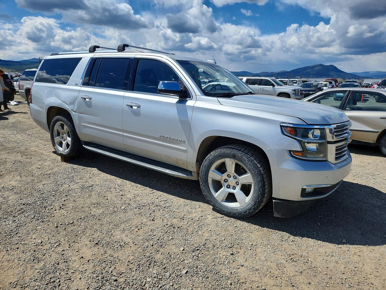 2015 CHEVROLET Suburban