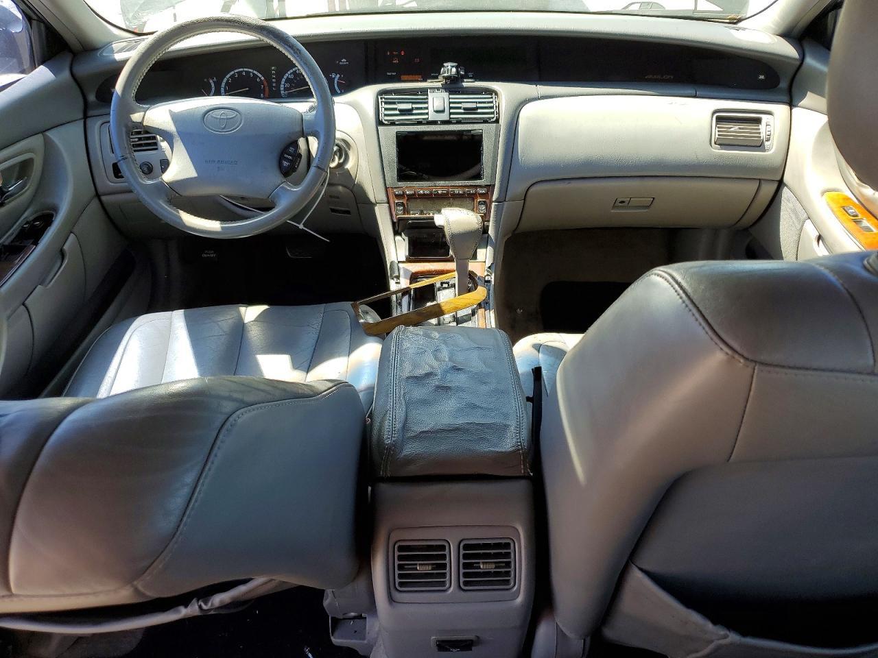 2000 TOYOTA Avalon