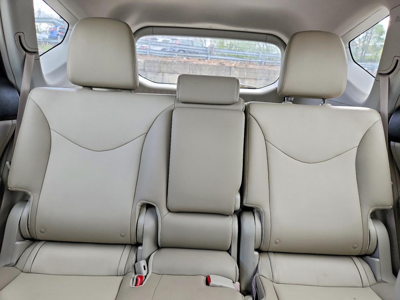 2012 TOYOTA PRIUS V