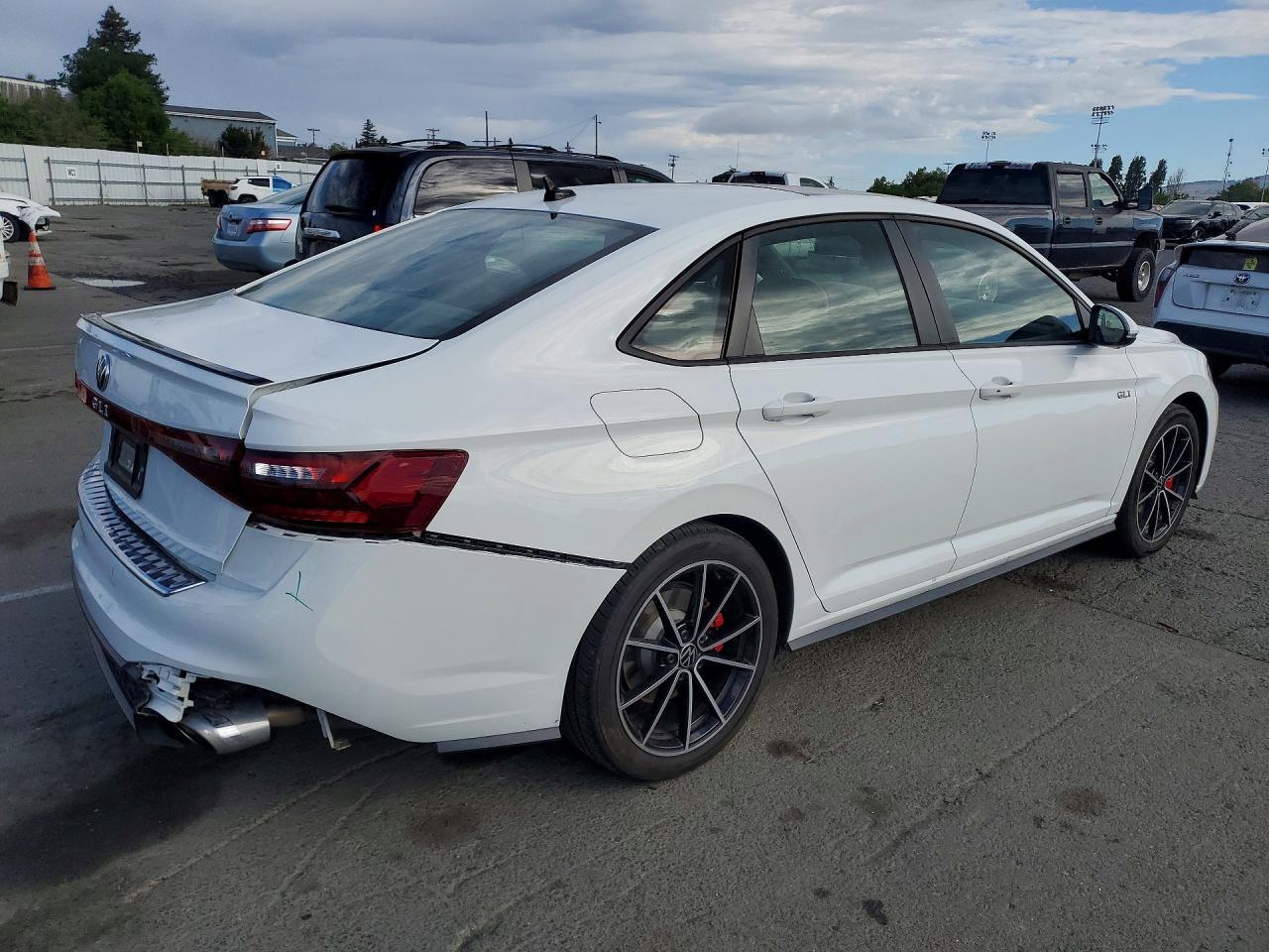 2025 VOLKSWAGEN JETTA